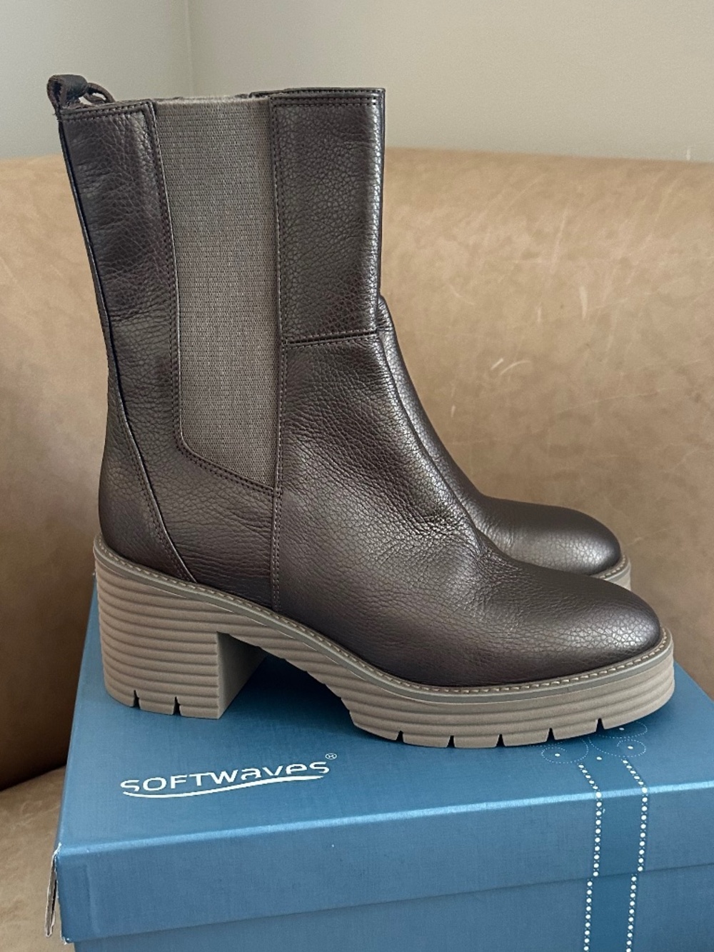 Softwaves Margo Side Zip-Up Leather Boot Metal Taupe EU 41/US 10 Comfort NWB